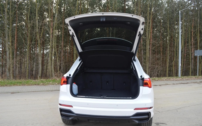 Audi Q3 cena 147500 przebieg: 45000, rok produkcji 2021 z Jutrosin małe 781